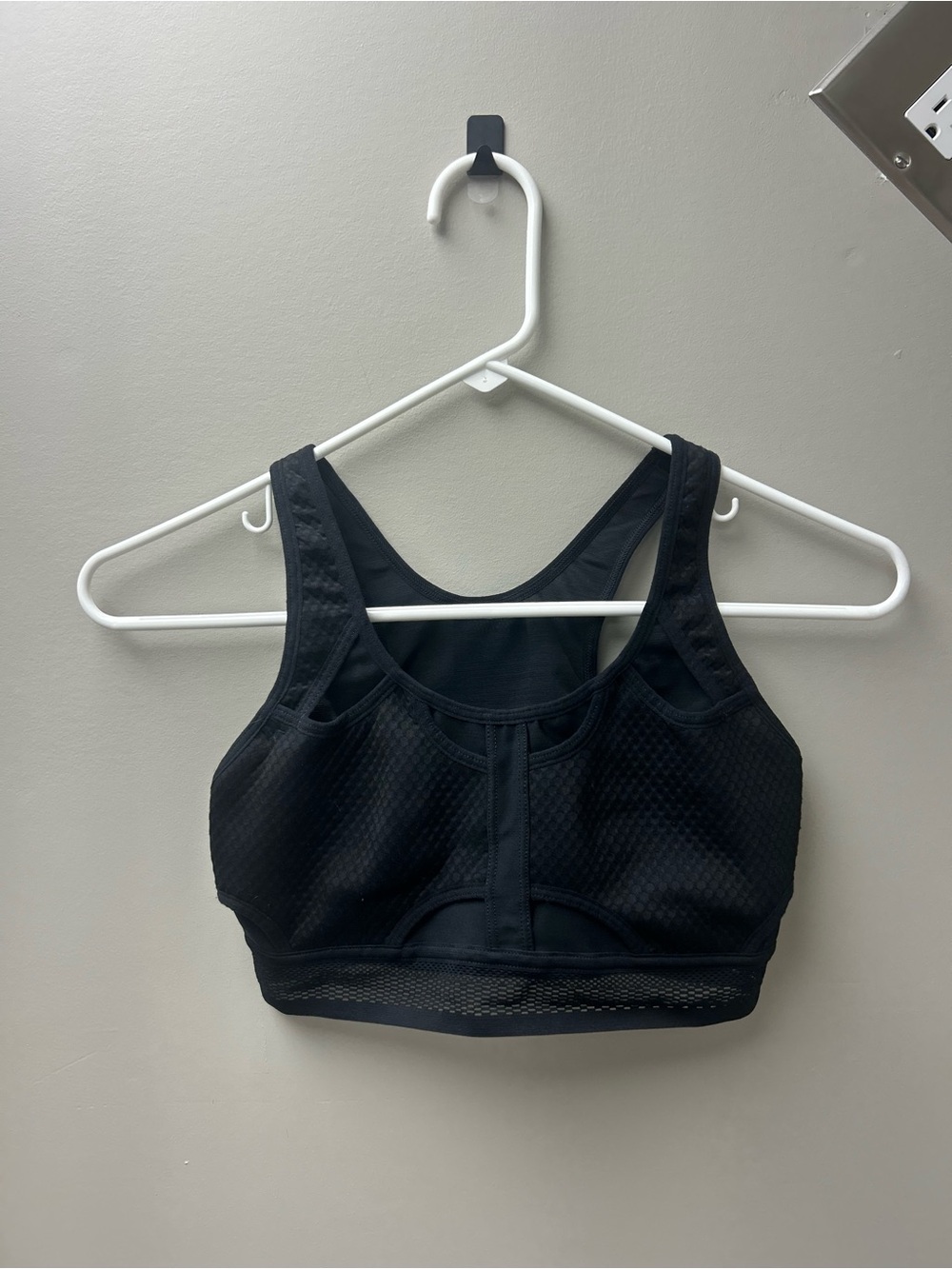 Nike Women’s Black Swoosh Ultrabreathe Sports Bra
